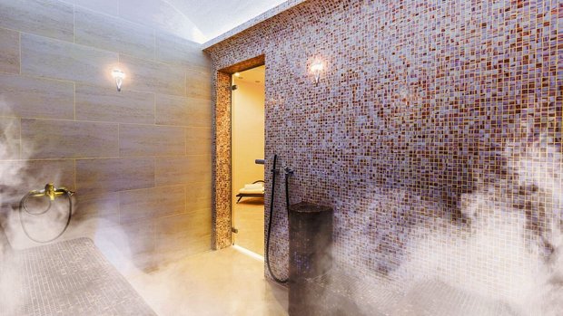 Saunas sind Orte der Entspannung, wenn man sich an einige Regeln hält.