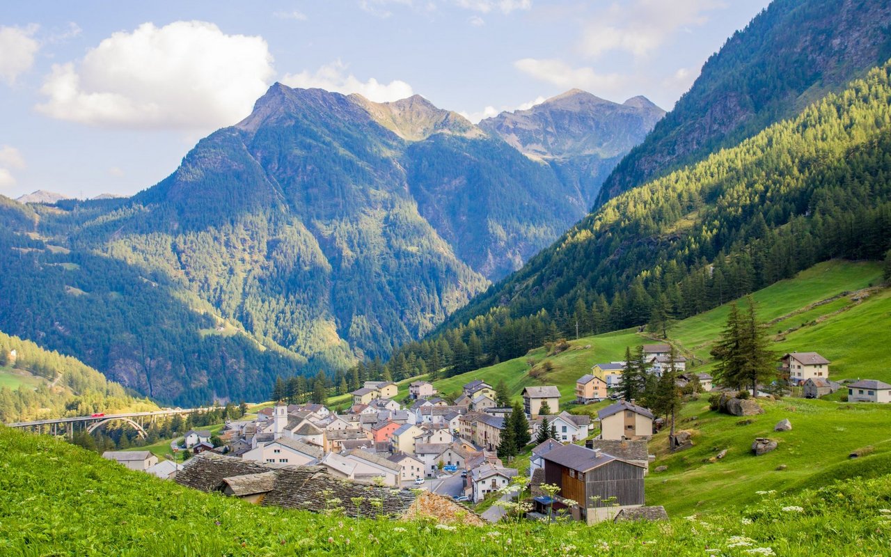 Das Dorf Simplon liegt auf 1476 m ü.d.M. auf der Südseite des Simplonpasses und hat 310 Einwohner.